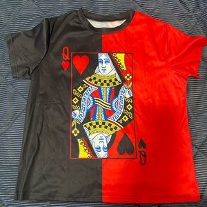 Black and red queen of hearts ♥️ tee shirt